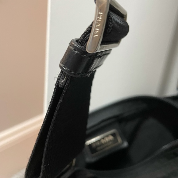 Authentic Prada crossbody bag. - Picture 6 of 7